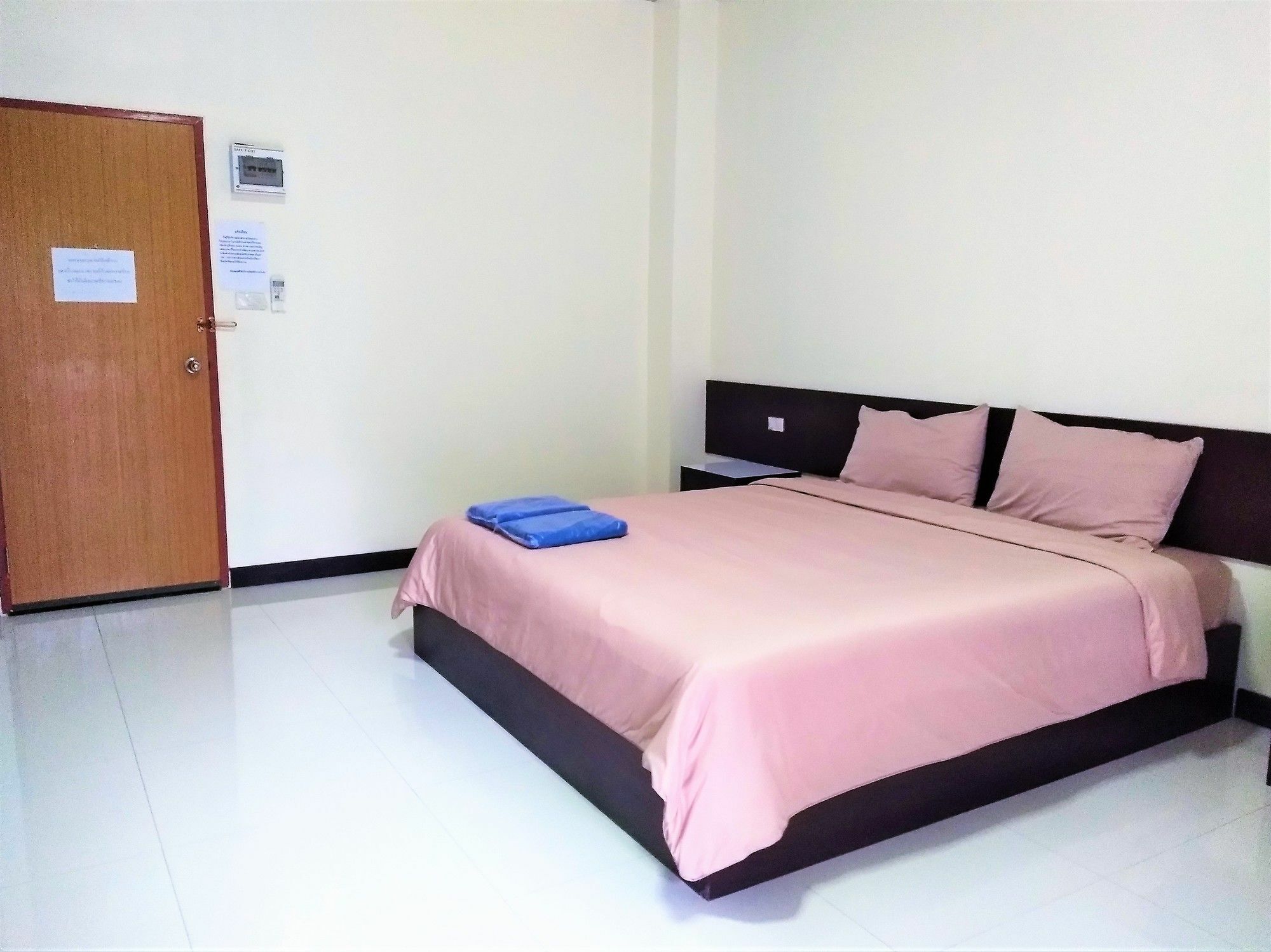 Volinta Park Apartment Ράγιονγκ Εξωτερικό φωτογραφία